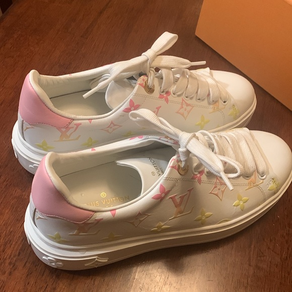 Authentic Luise Vuitton Limited edition sneakers with beautiful colorful LV logo - Picture 2 of 16